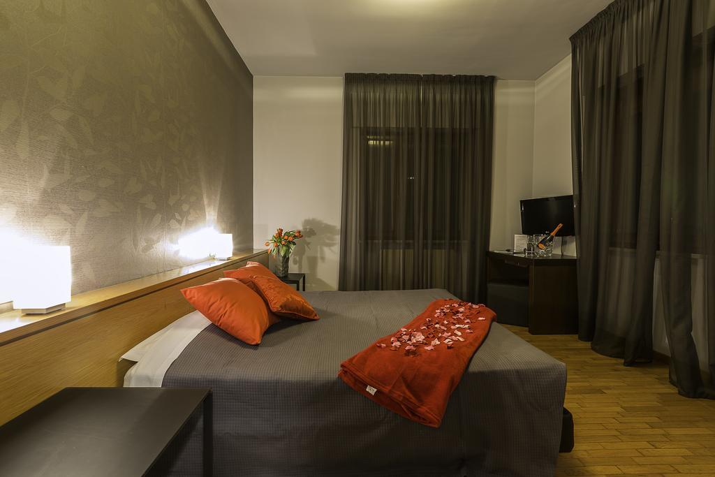 Capo Horn Hotel Boario Terme Eksteriør bilde