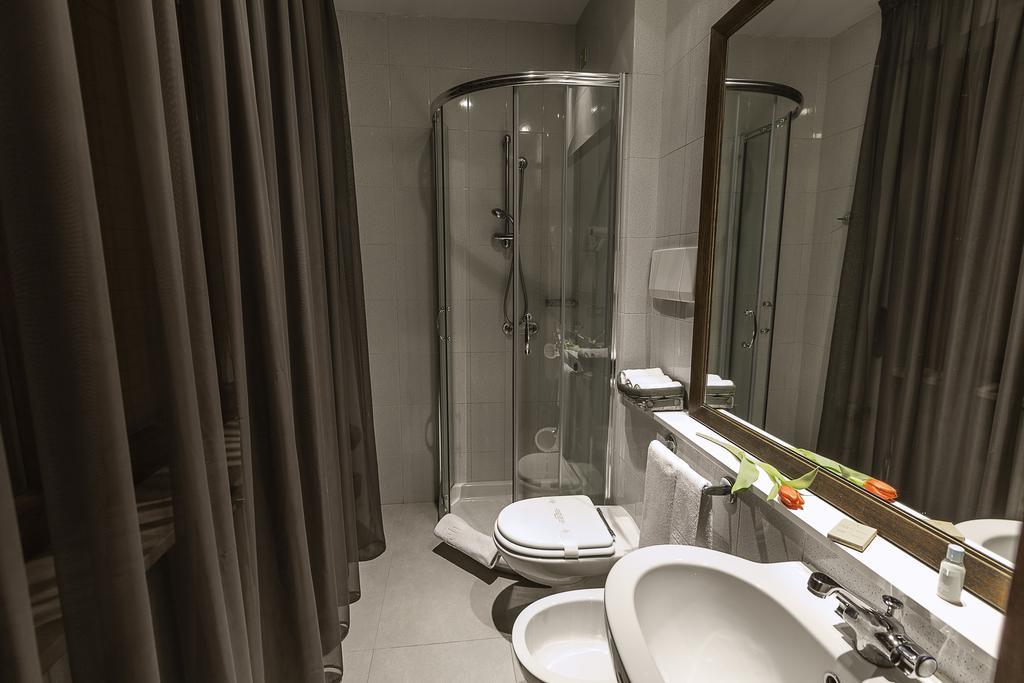 Capo Horn Hotel Boario Terme Eksteriør bilde